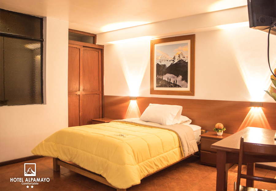 Single Room Hotel Alpamayo